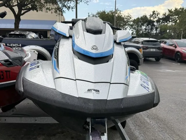 Slide: The Image of Yamaha FX Cruiser HO 2020 - 3