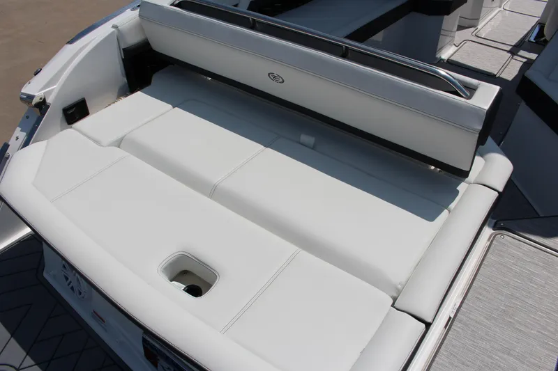 Slide: The Image of 2025 Cobalt R8 boat with luxurious white seating and sleek design. - 41