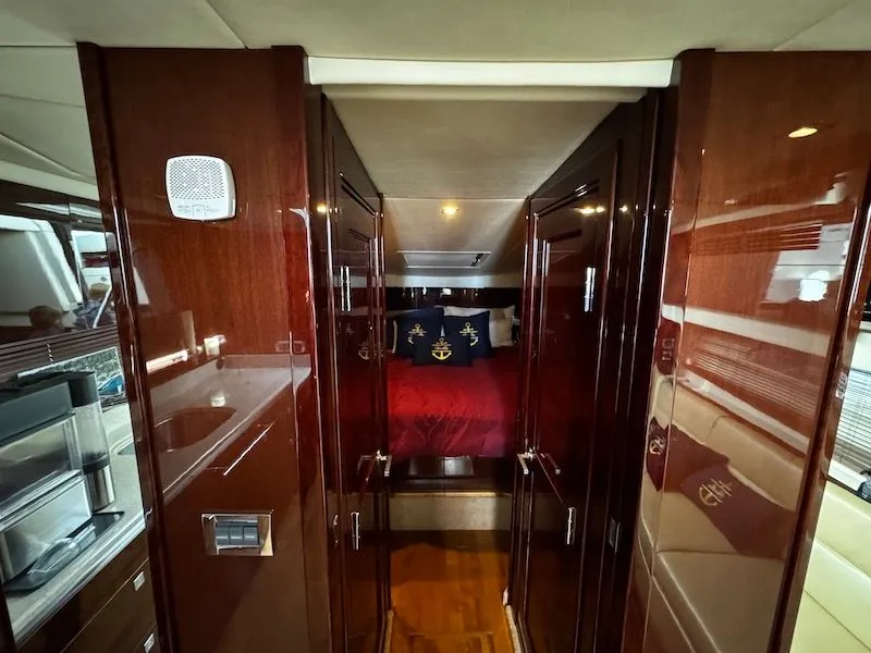 Slide: The Image of Sea Ray 470 Sundancer 2010 - 18