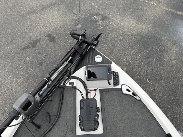 Slide: The Image of Ranger Z518 2017 - 3