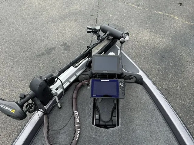 Slide: The Image of Phoenix Bass Boat 618 Pro 2016 - 3