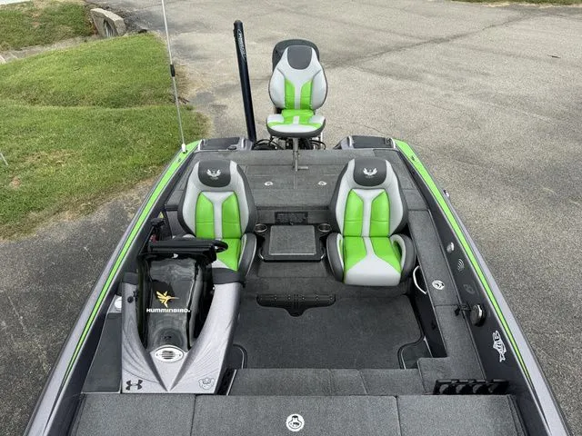 Slide: The Image of Phoenix Bass Boat 618 Pro 2016 - 5