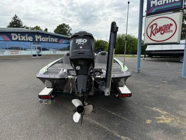 Slide: The Image of Phoenix Bass Boat 618 Pro 2016 - 7