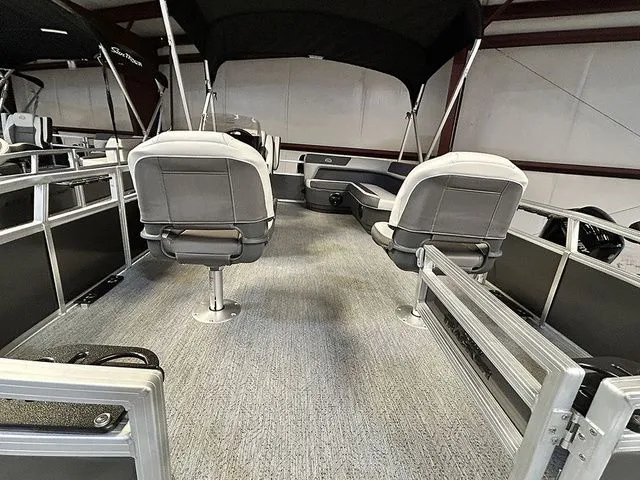 Slide: The Image of Sun Tracker Bass Buggy 16 XL Select 2026 - 12