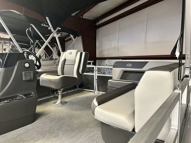 Slide: The Image of Sun Tracker Bass Buggy 16 XL Select 2026 - 13