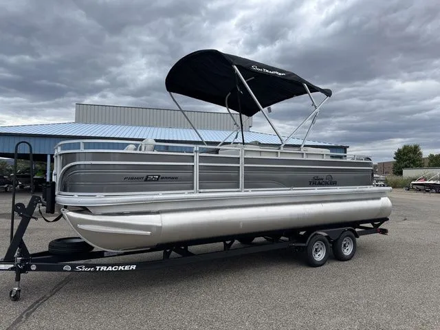The Image of Sun Tracker Fishin' Barge 22 DLX 2026 - 1