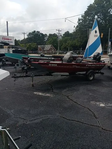 Slide: The Image of Tracker Pro 160 2019 - 3