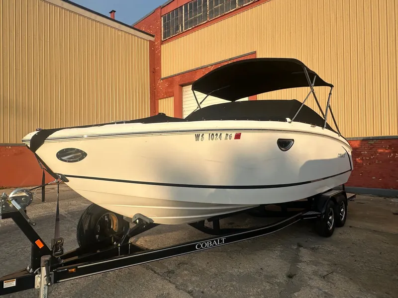 Slide: The Image of Cobalt R5 2015 - 38