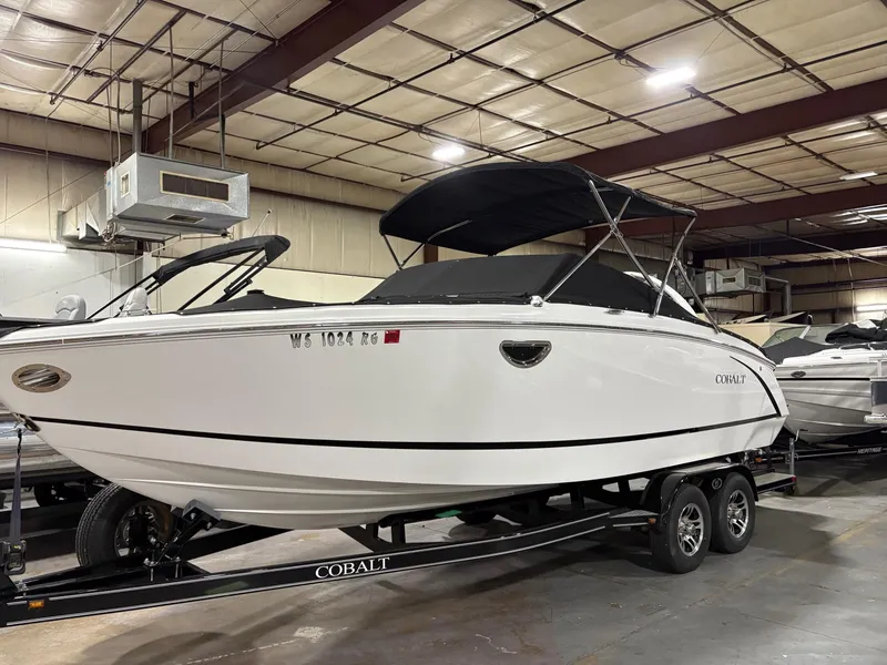 Slide: The Image of Cobalt R5 2015 - 6