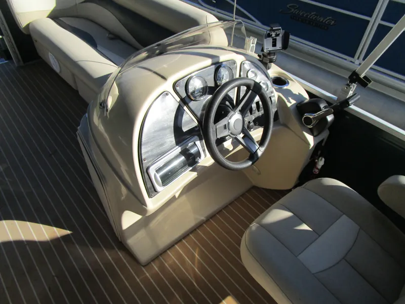 Slide: The Image of Sweetwater SW 2086 F 2021 - 11