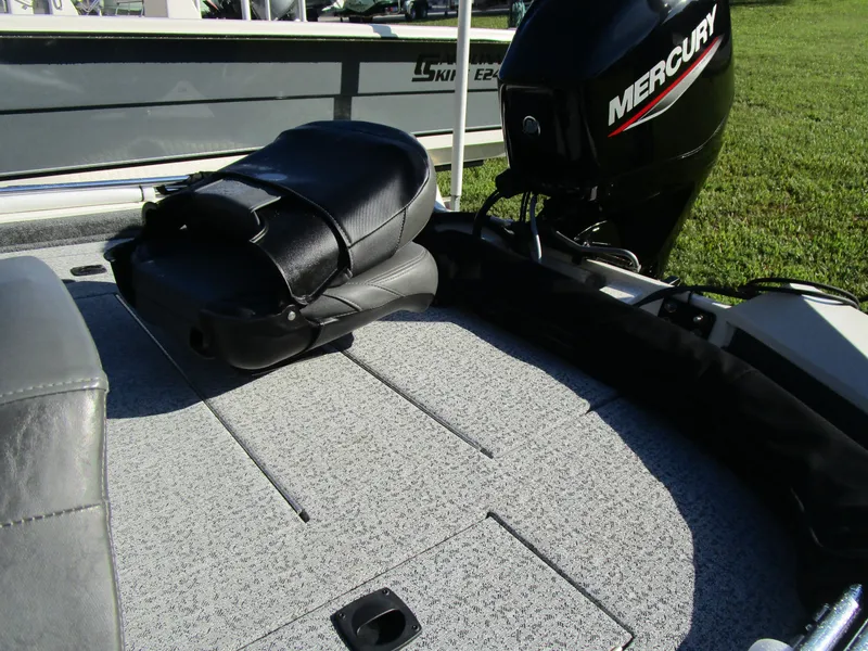 Slide: The Image of Tracker Pro Team 175 TXW Tournament Edition 2021 - 13