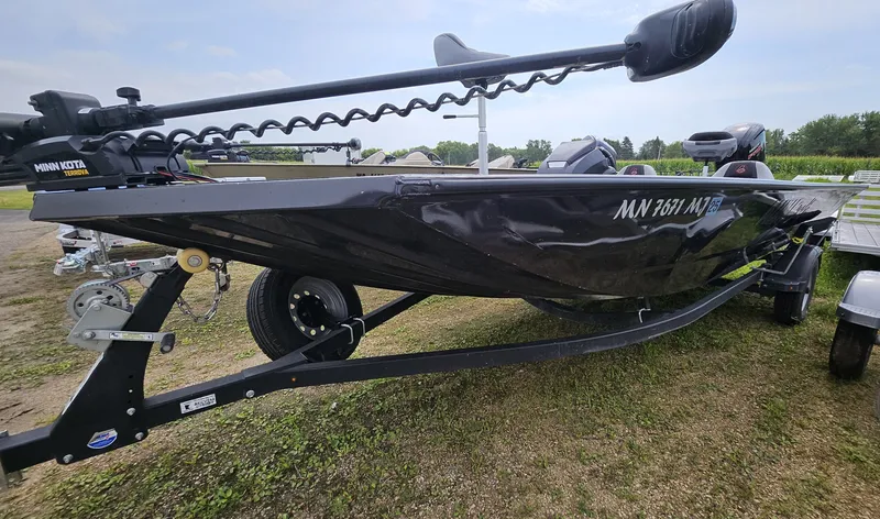 Slide: The Image of Alumacraft Pro 185 2022 - 3