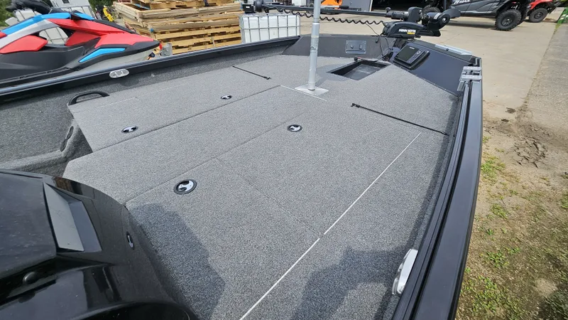 Slide: The Image of Alumacraft Pro 185 2022 - 4