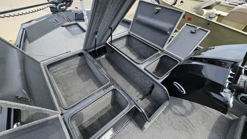 Slide: The Image of Alumacraft Pro 185 2022 - 6