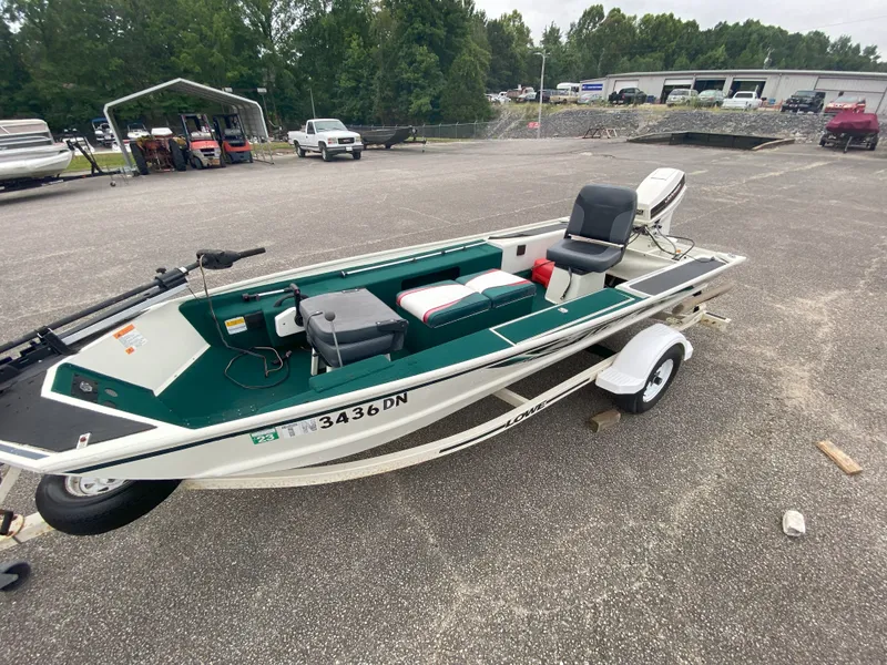 Slide: The Image of Lowe 162 1999 - 3