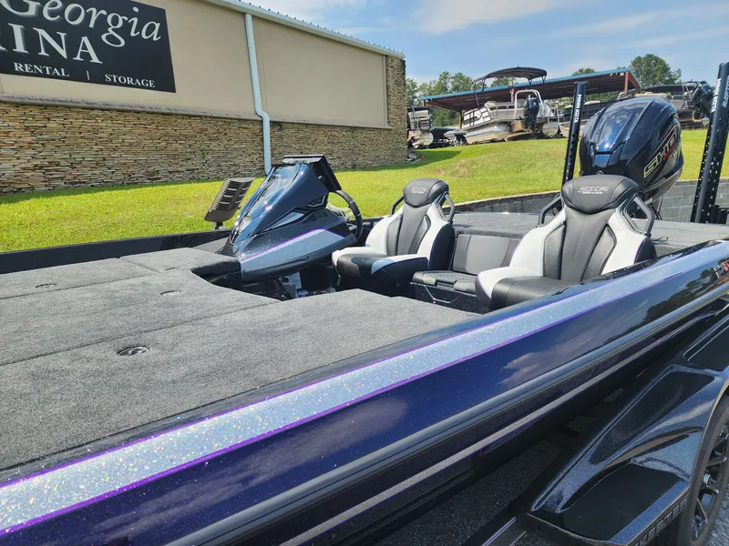 Slide: The Image of Skeeter FXR21 Limited 2025 - 10