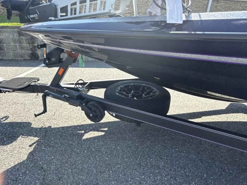 Slide: The Image of Skeeter FXR21 Limited 2025 - 4