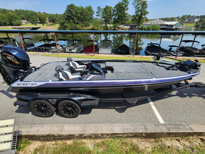 Slide: The Image of Skeeter FXR21 Limited 2025 - 9