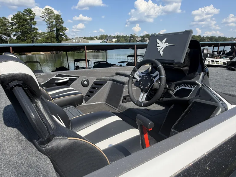 Slide: The Image of Skeeter FXR20 Limited 2026 - 4