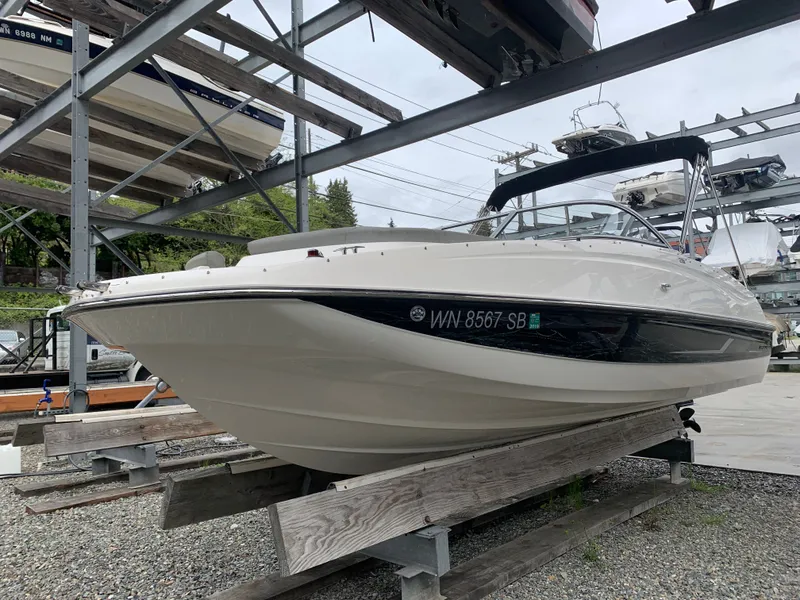 The Image of Bayliner 215 DB 2014 - 1