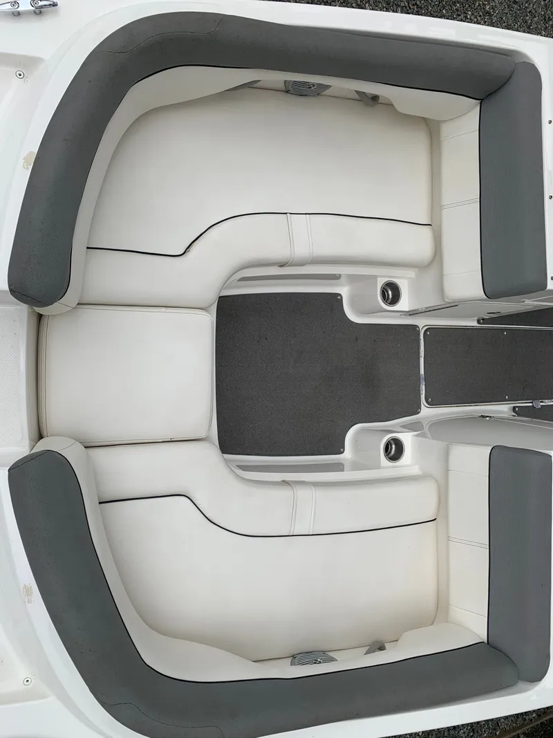 Slide: The Image of Bayliner 215 DB 2014 - 10