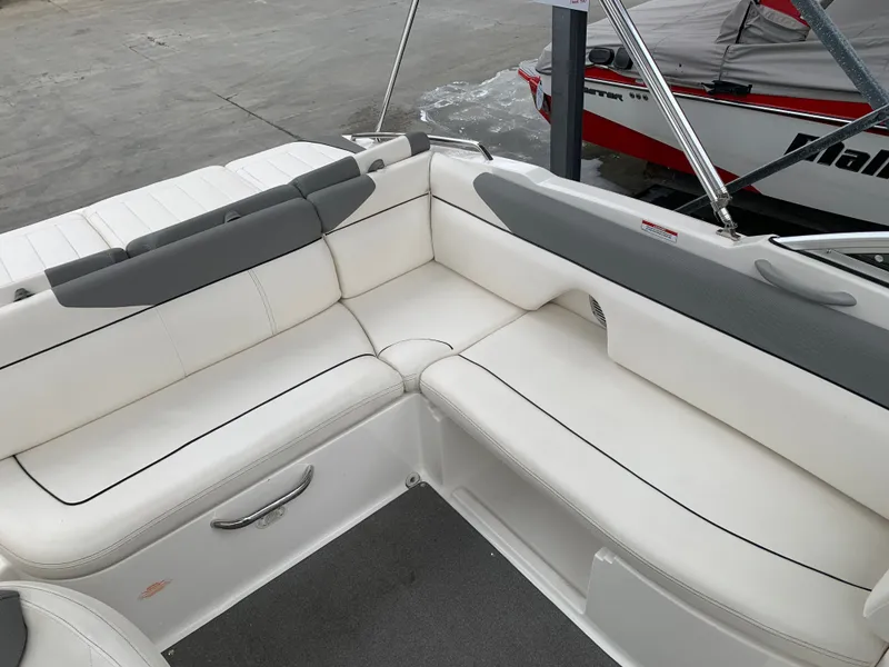 Slide: The Image of Bayliner 215 DB 2014 - 7