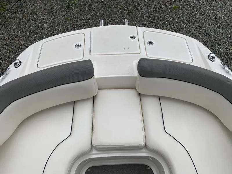 Slide: The Image of Bayliner 215 DB 2014 - 9