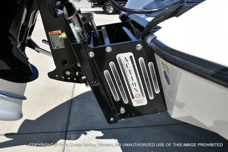 Slide: The Image of Ranger Z520R 2026 - 22