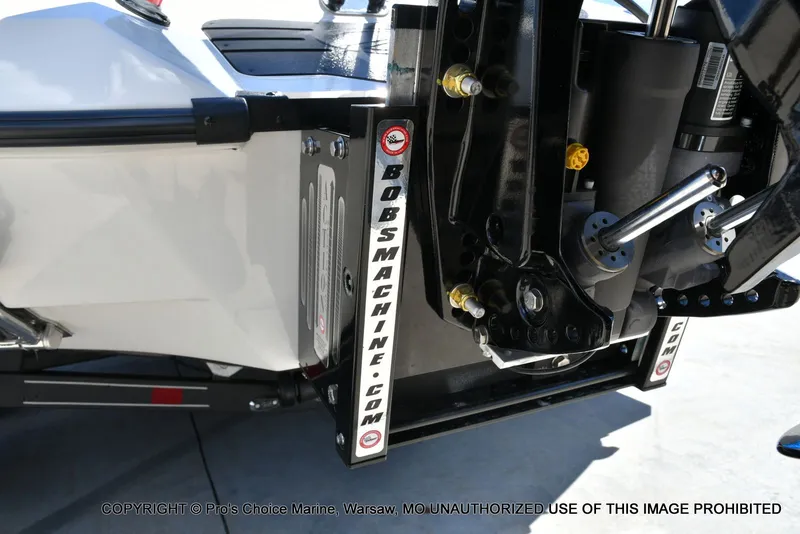 Slide: The Image of Ranger Z520R 2026 - 23