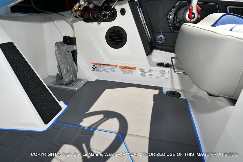 Slide: The Image of Ranger Z520R 2026 - 45