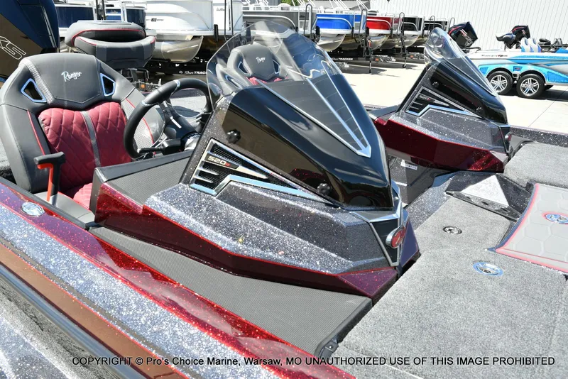 Slide: The Image of Ranger Boats Z520R Dual Console 2026 - 5