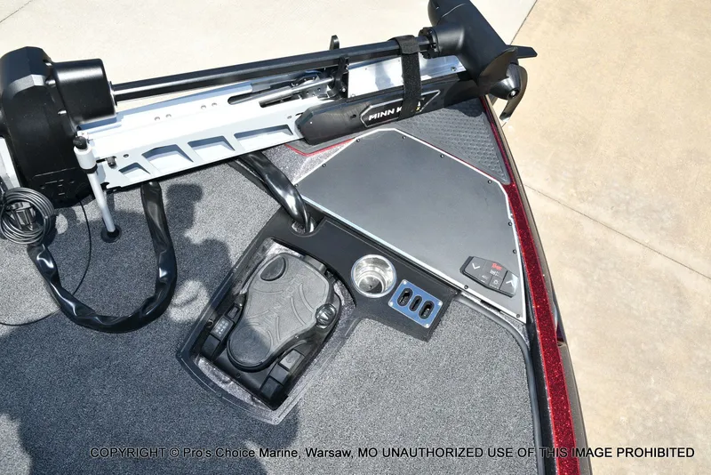 Slide: The Image of Ranger Boats Z520R Dual Console 2026 - 52