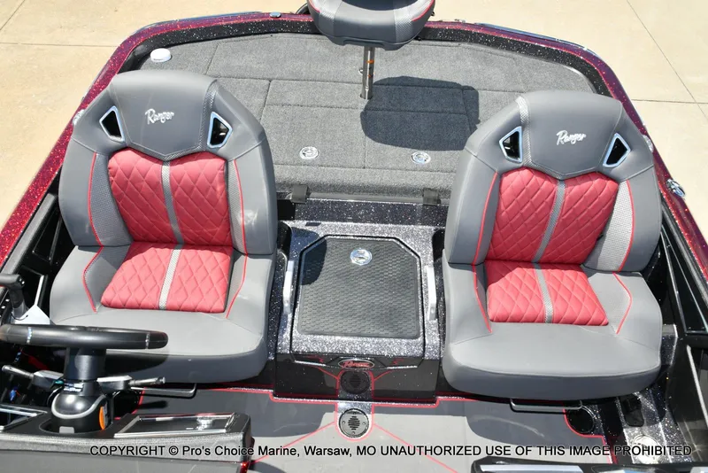Slide: The Image of Ranger Boats Z520R Dual Console 2026 - 55