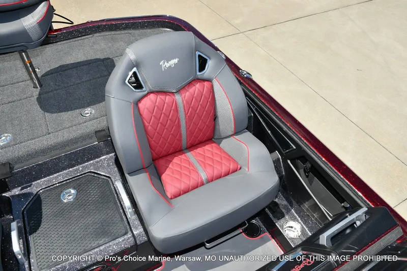 Slide: The Image of Ranger Boats Z520R Dual Console 2026 - 57