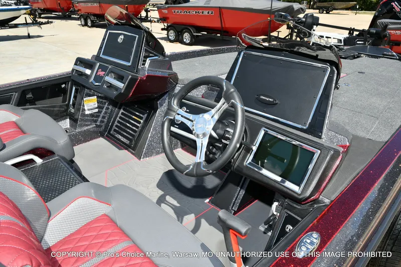 Slide: The Image of Ranger Boats Z520R Dual Console 2026 - 6