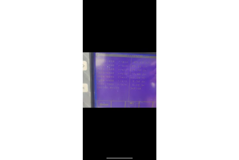 Slide: The Image of Display screen showing engine hours for Bennington 2574GLi, 2010 model. - 16