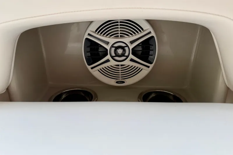 Slide: The Image of Speaker and cup holders on 2009 Chaparral Sunesta 224 Xtreme boat. - 36