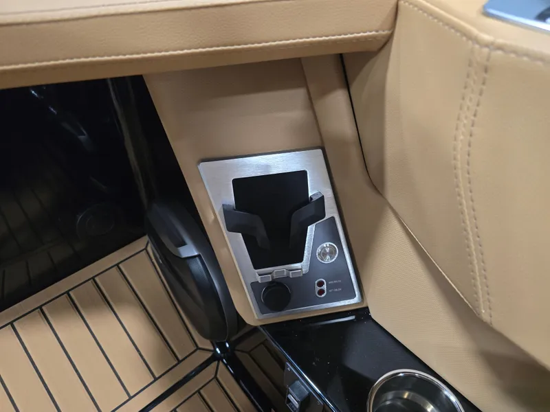 Slide: The Image of Interior of 2026 MasterCraft XT20 with luxurious features. - 25