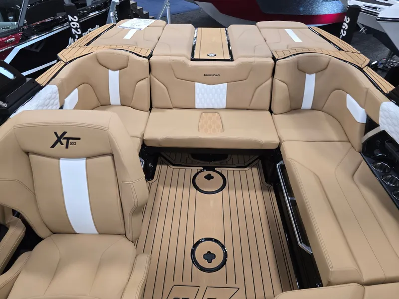 Slide: The Image of MasterCraft XT20 2026 - 29