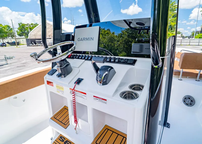 Slide: The Image of Sea Hunt Ultra 245 SE 2026 - 20