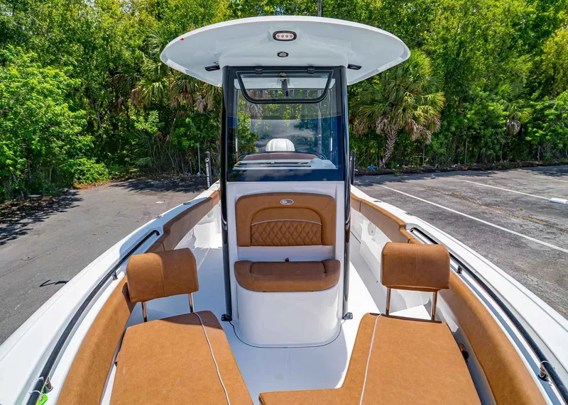 Slide: The Image of Sea Hunt Ultra 245 SE 2026 - 26