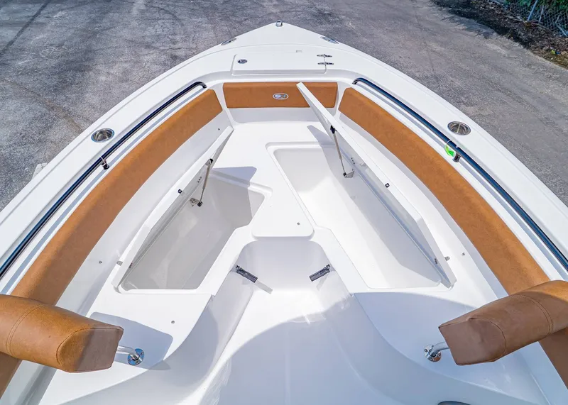 Slide: The Image of Sea Hunt Ultra 245 SE 2026 - 27