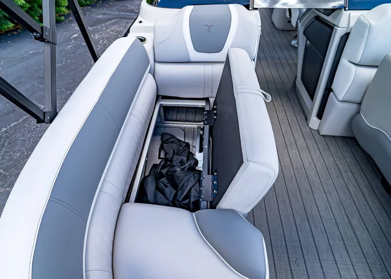 Slide: The Image of Tahoe Cascade 25' Quad Lounge 2025 - 26