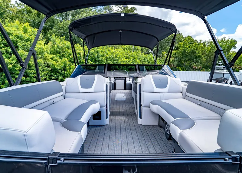 Slide: The Image of Tahoe Cascade 25' Quad Lounge 2025 - 31