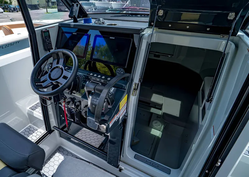 Slide: The Image of XO Boats DFNDR 9 2023 - 17