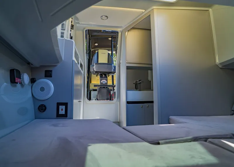 Slide: The Image of XO Boats DFNDR 9 2023 - 21