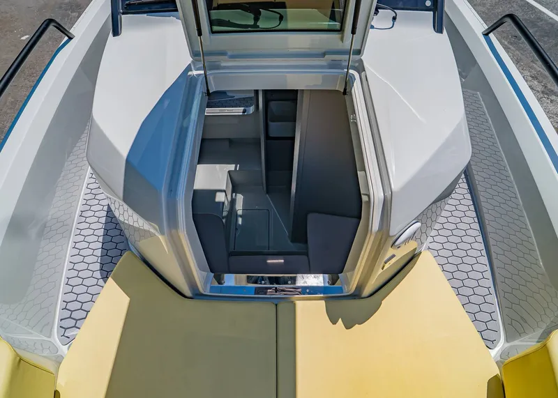 Slide: The Image of XO Boats DFNDR 9 2023 - 28