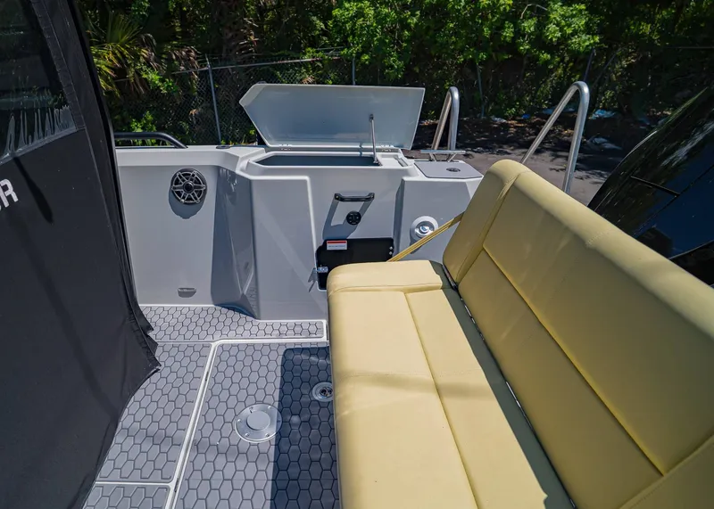 Slide: The Image of XO Boats DFNDR 9 2023 - 7