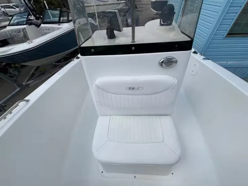 Slide: The Image of Sea Hunt 207 Triton 2009 - 10