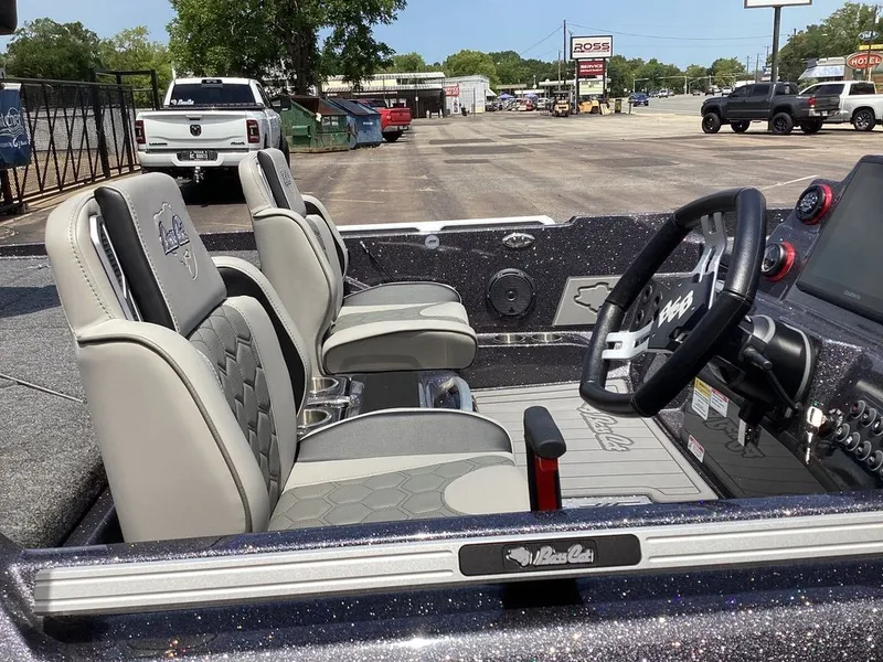 Slide: The Image of Bass Cat Lynx STS 2025 - 20